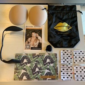 *NWT* Misses Kisses Shallow Plunge Bra Kit* NEVER WORN, COMPLETE KIT*